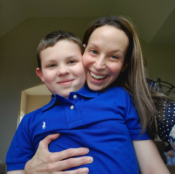 Meet your Posher, Lisa - Picture 2 of 4